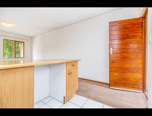 1 BEDROOM APARTMENT TO LET IN WELTEVREDEN PARK